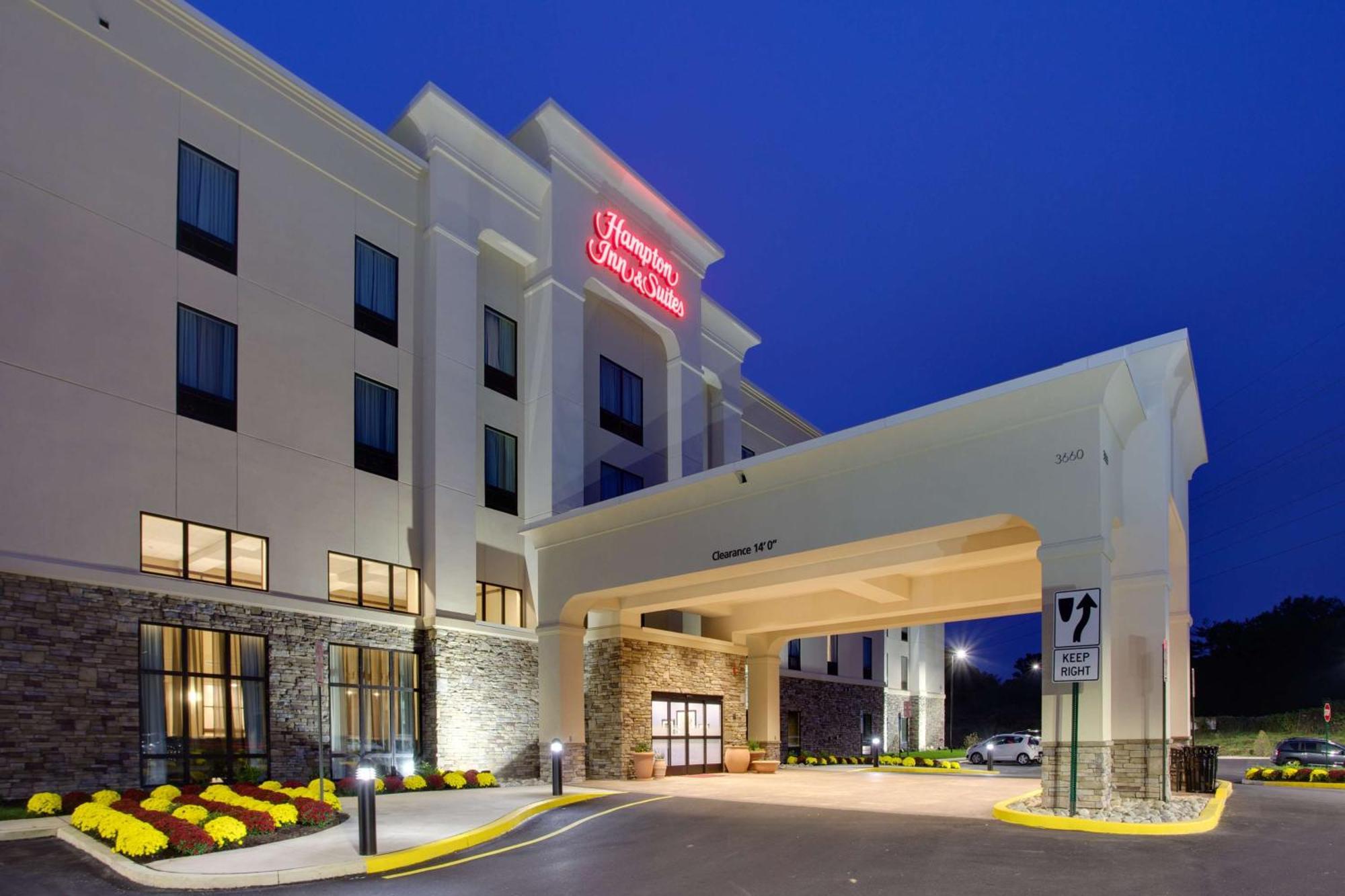 Hampton Inn & Suites Philadelphia/Bensalem Exterior photo